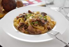 TAGLIATELLE AI FUNGHI PORCINI