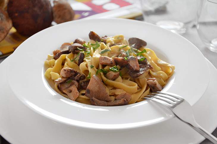 TAGLIATELLE AI FUNGHI PORCINI